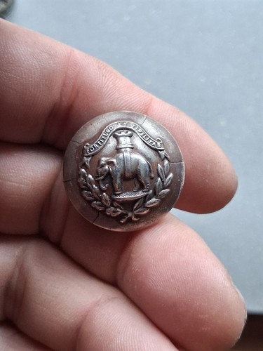 Scottish army button 1st - army,